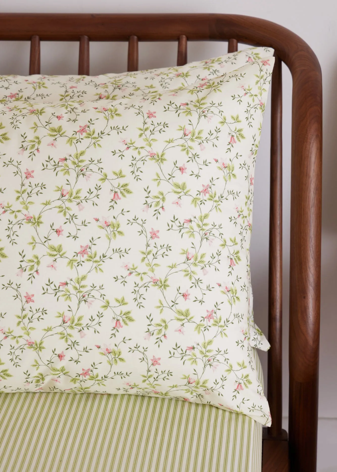 Foxford Dainty Lily Pillowcase