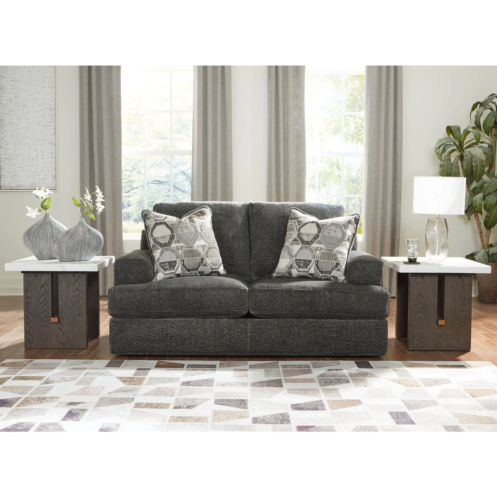 Karinne Loveseat